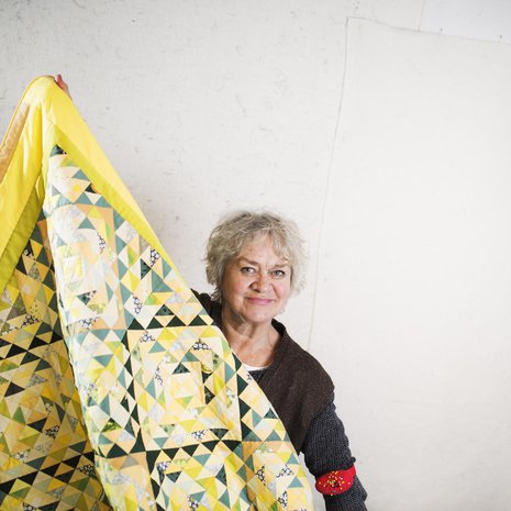 Marja Packalén on tehnyt käsitöitä koko ikänsä. ”Lopetettuani säännölliset työt vuonna 2012 aloitin uudella tarmolla.”