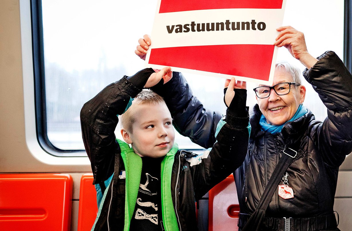 Virpi Hultman, 66, Helsinki ja Tino-Oskar Hultman, 8, Kuopio