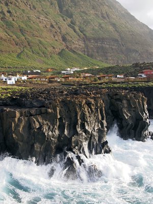 Upeiden maisemien El Hierro sopii omatoimiselle matkaajalle.