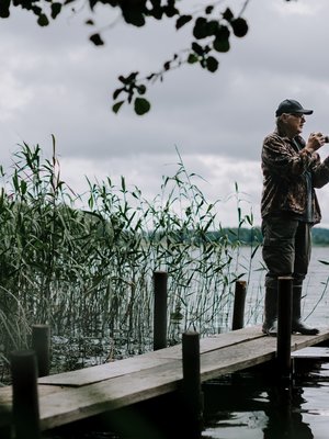 Hannu Siitonen on lähtenyt luontoon elämän hyvinä ja huonoina hetkinä. Sinne Hannu lähti myös silloin, kun hänen vaimonsa kuoli.