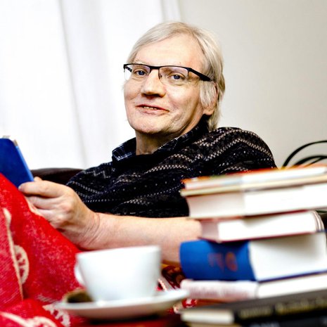 Kai Hedmanin elämän vahvoja puolia ovat työ ja kirjoittaminen.