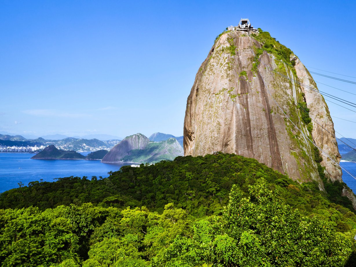 Tämäkin on tutkittu: taivas on sinisin Rio de Janeiron yllä Brasiliassa