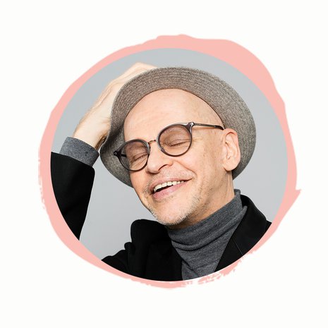 Tanssija ja koreografi Jorma Uotinen, 68. Hän on ollut Tanssii tähtien kanssa -ohjelman tuomari vuodesta 2006.