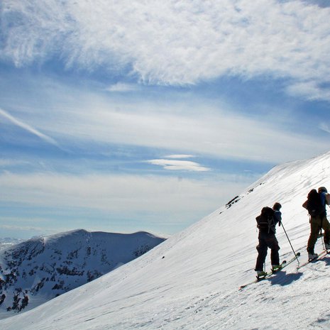 Riksgränsen on maailman pohjoisin hiihtokeskus.