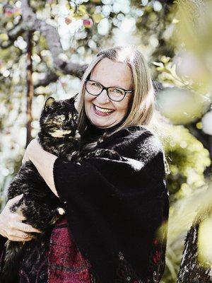 ”Lapsemme ovat arvostaneet sitä, että heidän ei sukujuhlissa tarvitse jännittää, miten minä ja heidän isänsä suhtaudumme toisiimme”, Onerva sanoo.