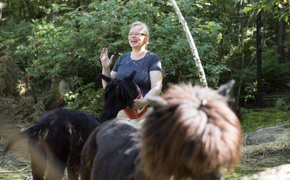 Katriina Mähönen on haaveillut maalla elämisestä enemmän kuin ydinperheestä.