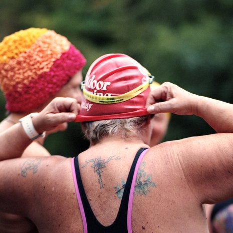 Tatuointien ääriviivat pehmenevät ja hämärtyvät ajan myötä.