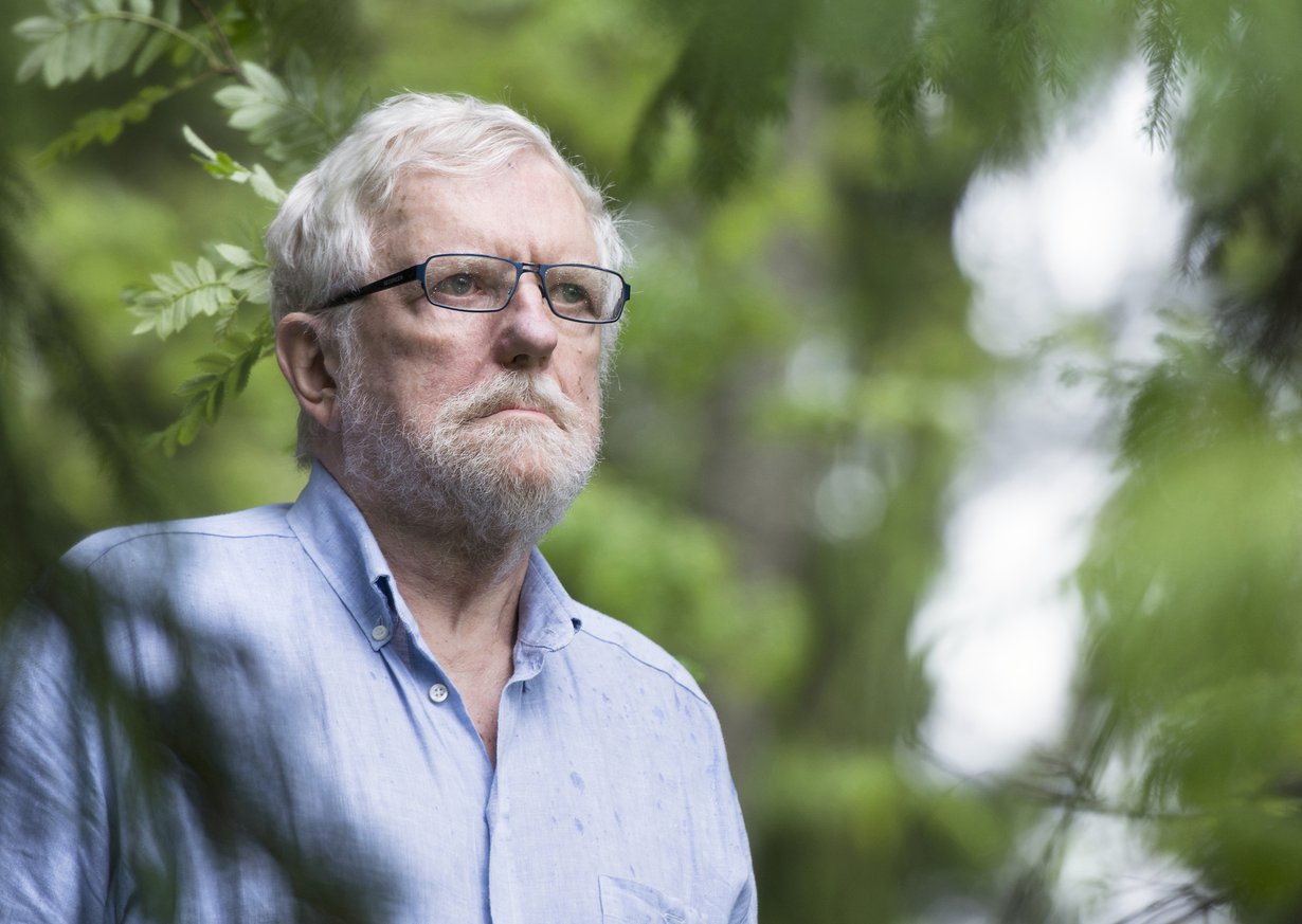 "Vaikka kasvot valahtavat, sisältä olen sama Rainer kuin ennenkin", sanoo Rainer Pelkonen. Rainer sairastaa harvinaista Meretojan tautia.