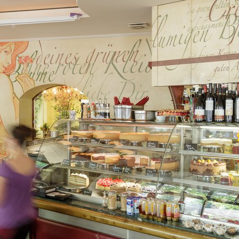 Iso osa Epun suosikkikahviloista ja ravintoloista löytyy Prenzlauer Bergin alueelta, kuten myös ihastuttava Anna Blume -kahvila (kuvassa). Kuva: Visit Berlin