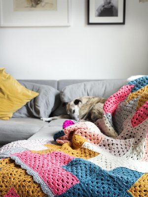 Sommittele oma malli! Yksivärisistä neliöistä se on helppo tehdä.