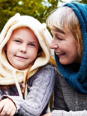 Malleina isoäiti Seija ja tyttärentytär Rafaela.