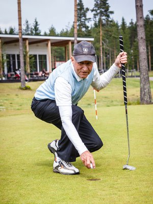 Vuonna 1947 syntynyt Raimo Juuti asuu Imatralla vaimonsa kanssa. Hänellä on kaksi lasta ja yksi lapsenlapsi.