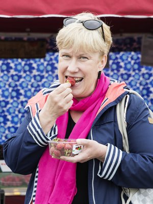 – Mansikka sopii ruokavaliooni, Ritva kertoo.