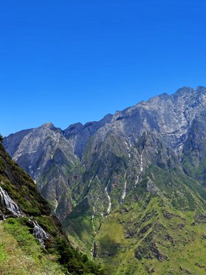 Vaellusreitti kulkee  maailman syvintä jokikanjonia pitkin.
