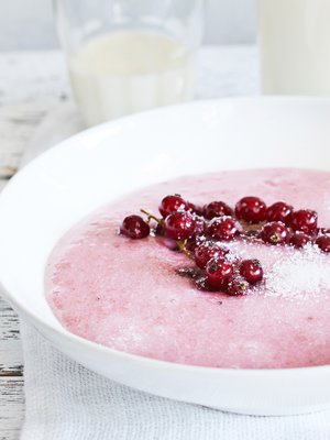  Herukkapuuro syntyy myös musta- ja valkoherukoista.