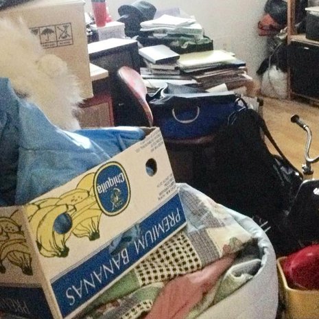 Ammattijärjestäjä Maria Laitinen on huomannut, että puolet hänen asiakkaistaan säilöö kodeissaan aikuisten lastensa tavaroita.