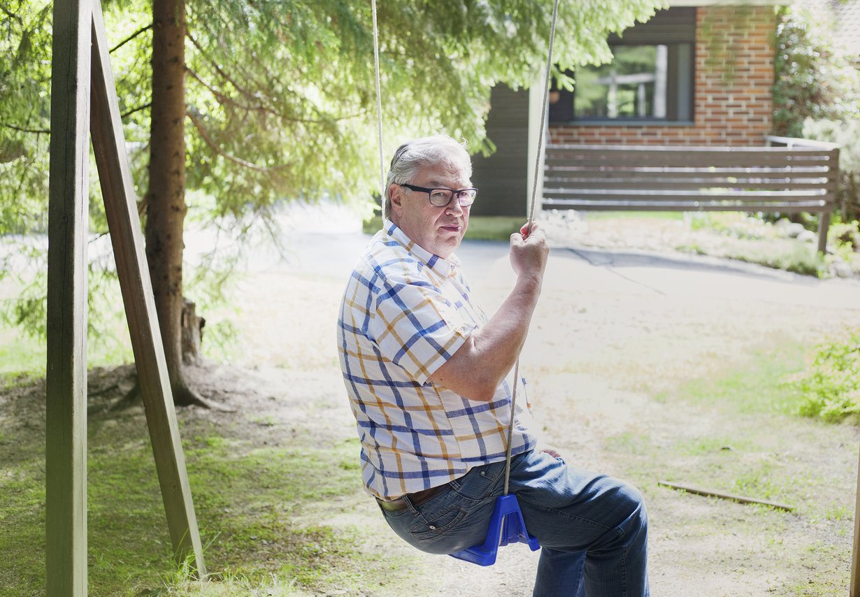 ”Nuorempi siskopuoleni vältteli tapaamista. Viimein saimme sovittua treffit kahvilaan”, Heikki Valtanen kertoo.