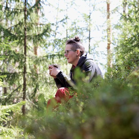 "Luonto virkistää ja antaa myönteisiä elämyksiä", tietää eräopas Minna Jakosuo.